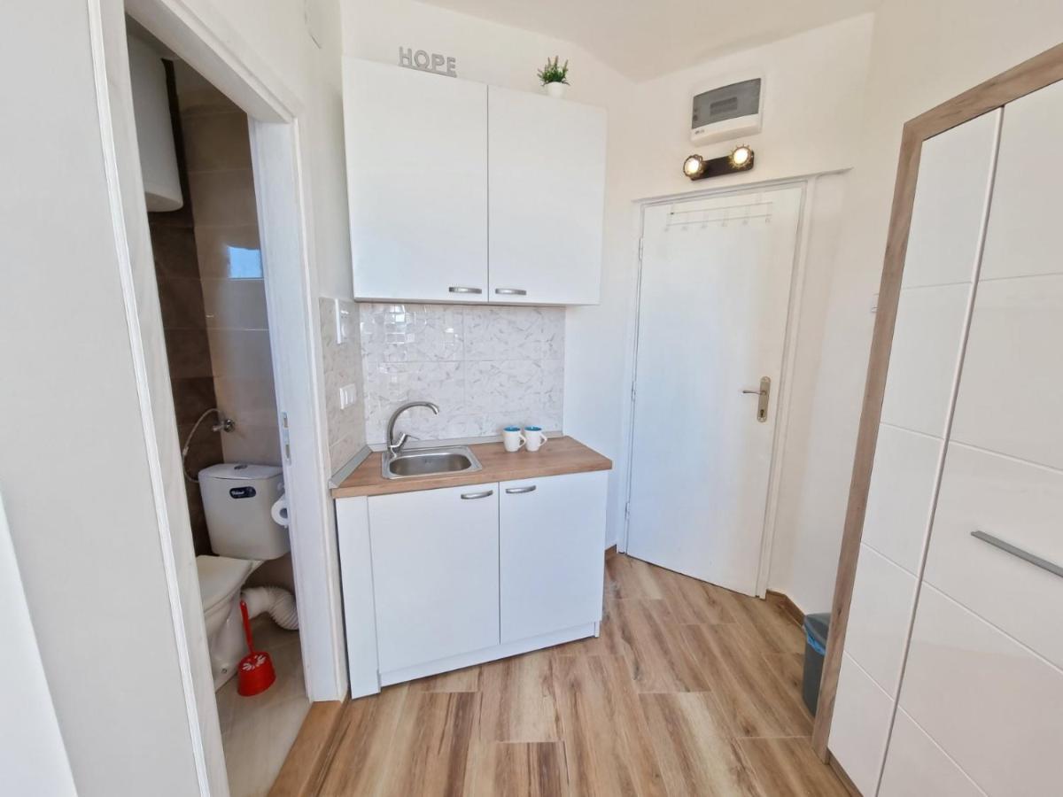 Sunset Apartment เบลเกรด ภายนอก รูปภาพ